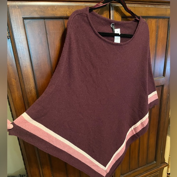 Lane Bryant size 14/20 (one size) poncho sweater, purple/eggplant & pink, NWT - Picture 2 of 7